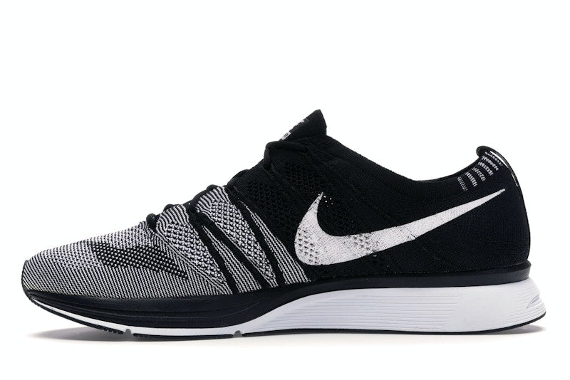 Nike Flyknit Trainer Oreo
