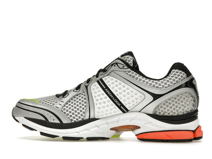 Saucony ProGrid Triumph 4 Highsnobiety Silver