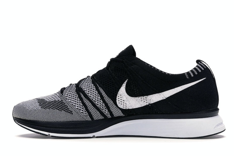 Nike Flyknit Trainer Oreo