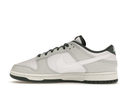 Nike Dunk Low Retro SE Photon Dust Vintage Green