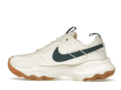 Nike TC 7900 Pale Ivory Gum Light Brown Armory Navy (Women's)