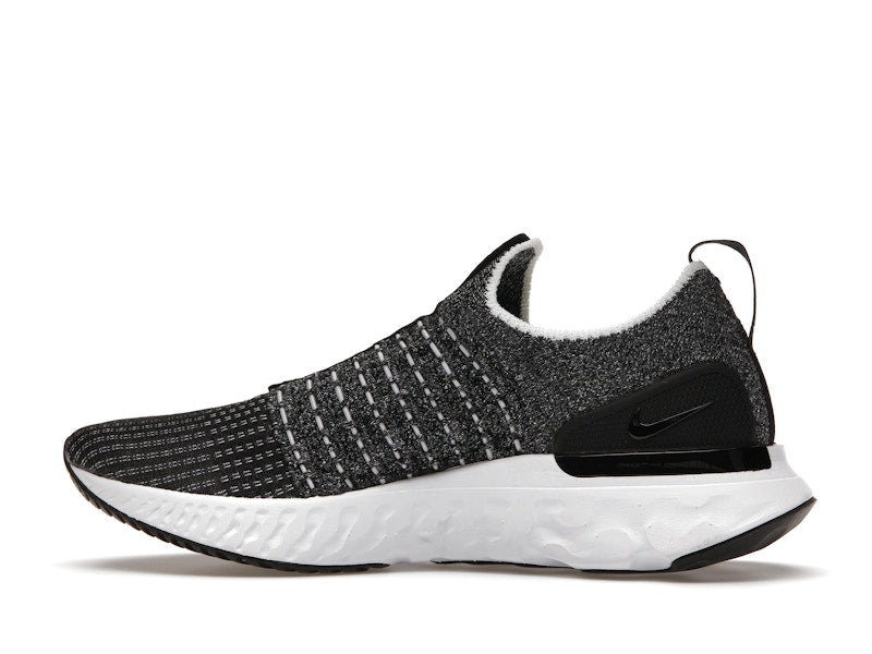 Nike React Phantom Run Flyknit 2 Oreo (Women's)