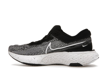 Nike ZoomX Invincible Run Flyknit Oreo