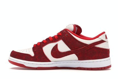 Nike SB Dunk Low Valentine's Day (2014)