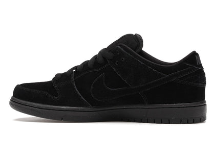 Nike SB Dunk Low Blackout