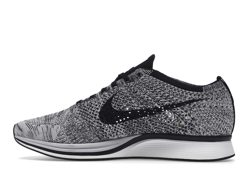 Nike Flyknit Racer Oreo