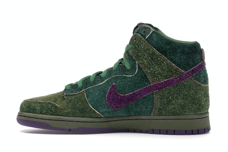 Nike SB Dunk High Skunk 420