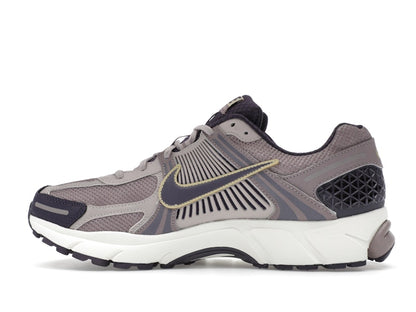 Nike Zoom Vomero 5 Platinum Violet
