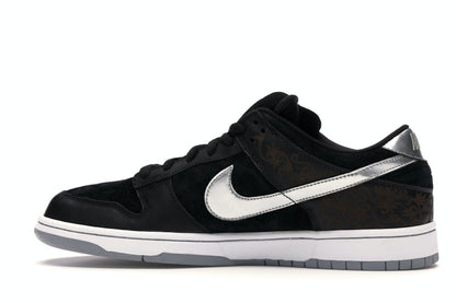 Nike SB Dunk Low Takashi 2