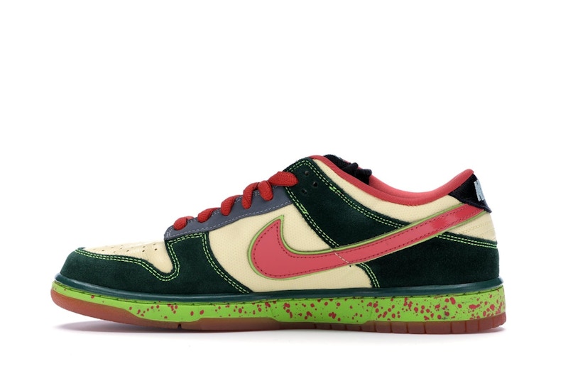 Nike SB Dunk Low Mosquito