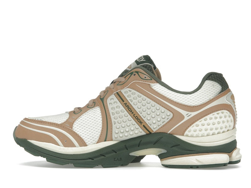 Saucony ProGrid Triumph 4 Saucony & Friends Seanella Abraham