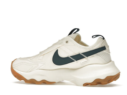 Nike TC 7900 Pale Ivory Gum Light Brown Armory Navy (Women's)
