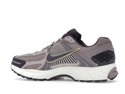 Nike Zoom Vomero 5 Platinum Violet