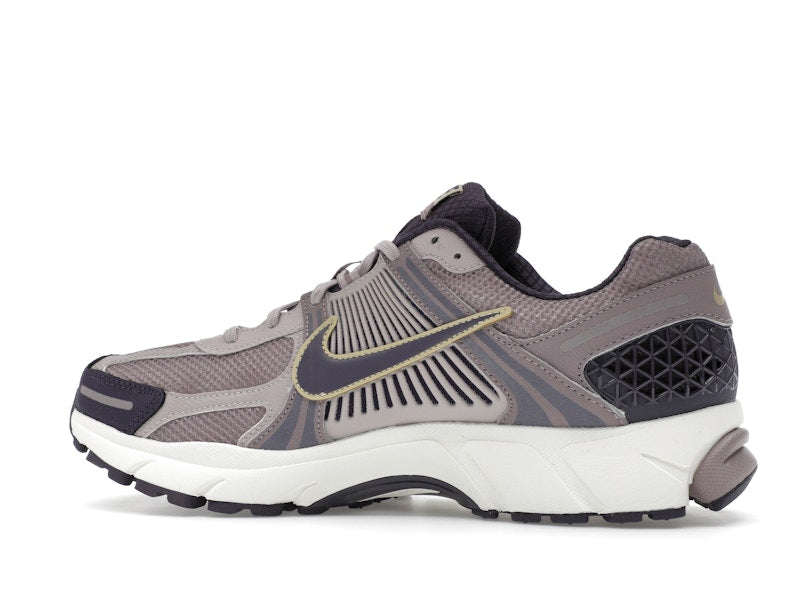 Nike Zoom Vomero 5 Platinum Violet