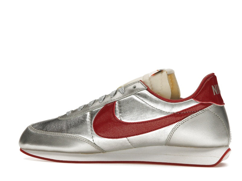 Nike Tailwind Night Track