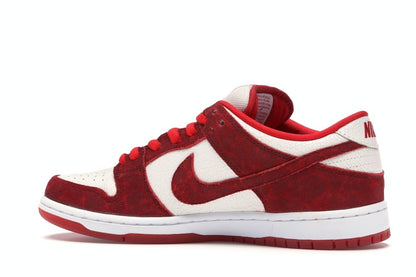 Nike SB Dunk Low Valentine's Day (2014)
