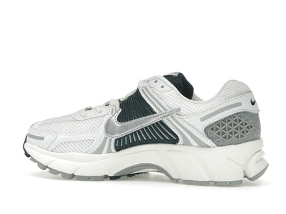 Nike Zoom Vomero 5 White Armory Navy (Women's)
