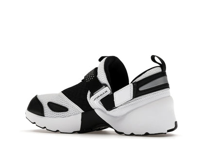 Jordan Trunner LX White Black (Women's)