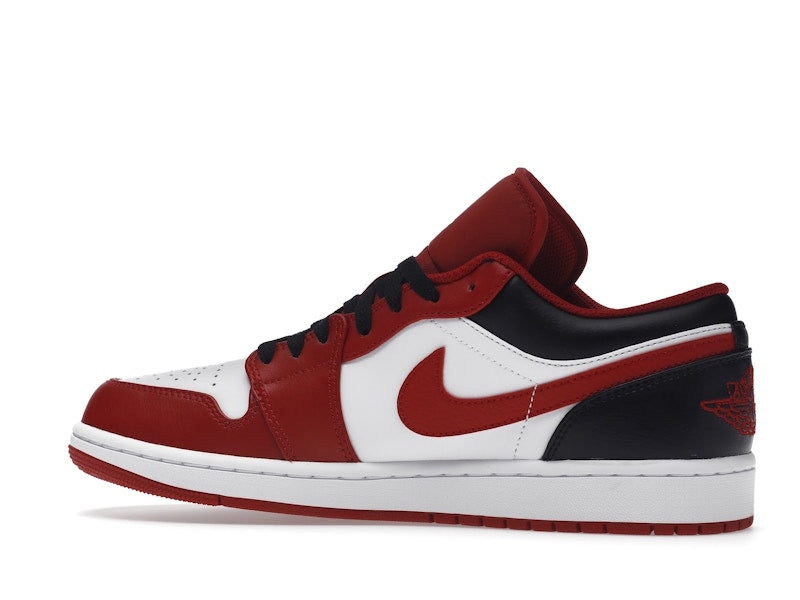 Jordan 1 Low Bulls