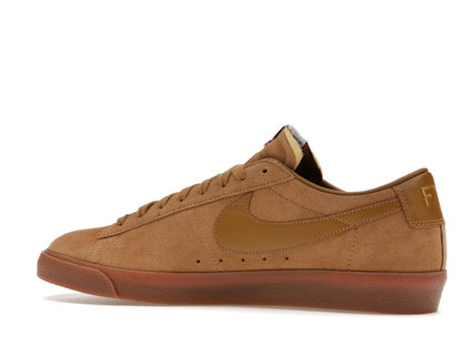 Nike SB Blazer Low GT Supreme Golden Beige