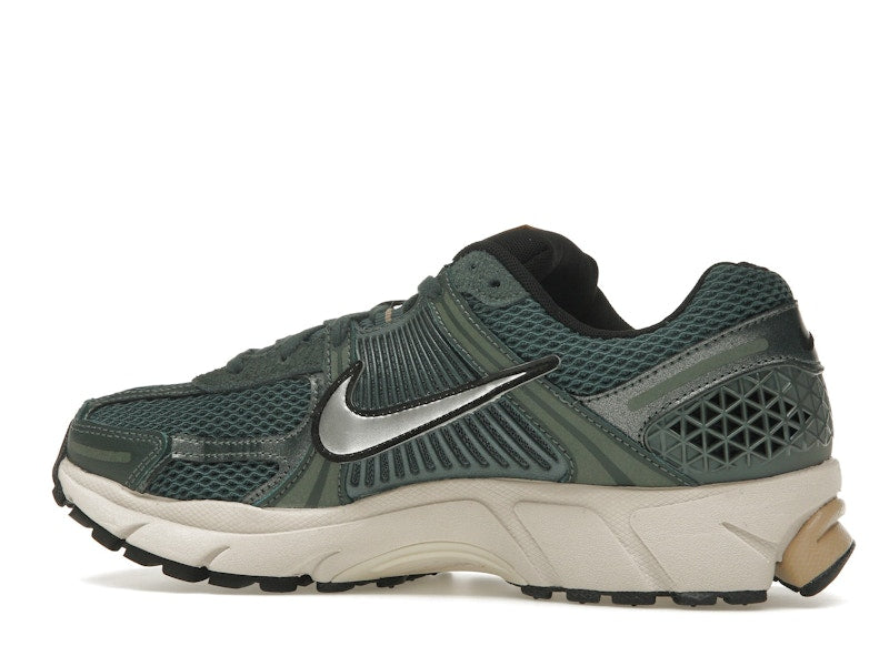 Nike Zoom Vomero 5 Vintage Green Light Orewood Brown Hemp Chrome (Women's)