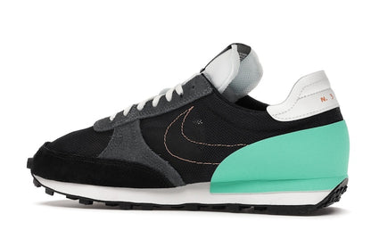 Nike Daybreak Type Black Menta