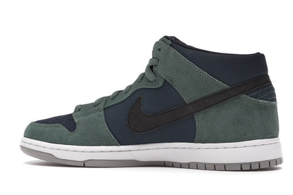 Nike SB Dunk Mid Nori