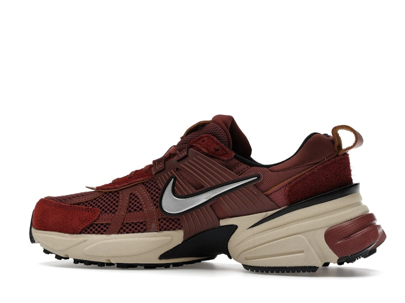 Nike V2K Run Red Sepia Dark Pony (Women's)