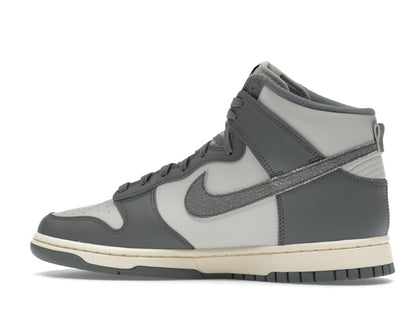 Nike Dunk High Vintage Light Bone Grey