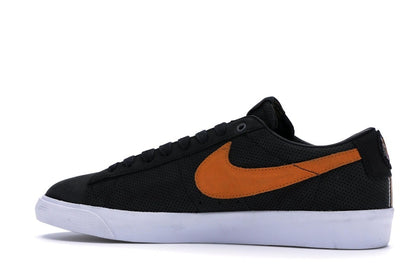 Nike SB Zoom Blazer Low GT Cats Paw Saloon