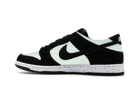 Nike SB Dunk Low Barely Green