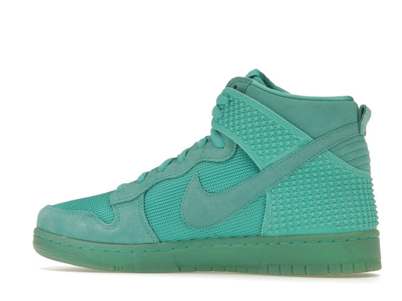 Nike Dunk CMFT Premium Light Retro