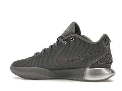 Nike LeBron 21 Resilient