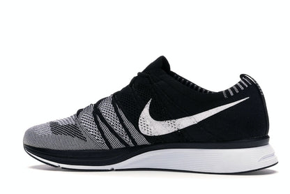 Nike Flyknit Trainer Oreo