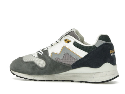 Karhu Synchron Classic Gunmetal
