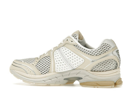 Saucony ProGrid Triumph 4 Highsnobiety Cream