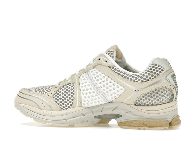 Saucony ProGrid Triumph 4 Highsnobiety Cream