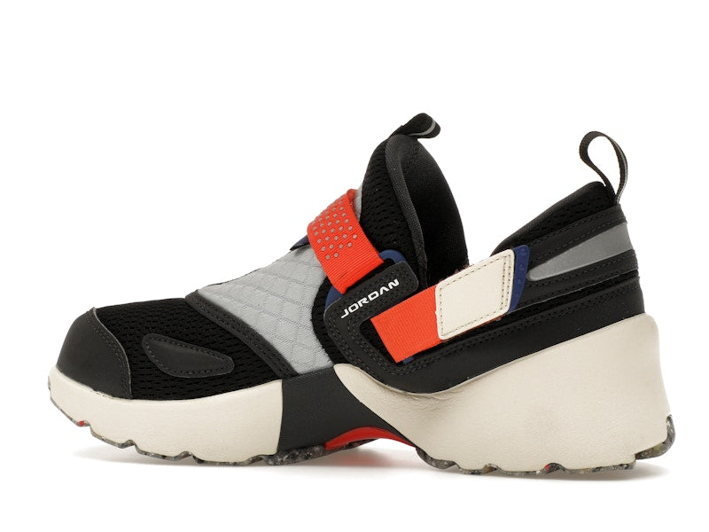 Jordan Trunner LX Rare Air (Women's)
