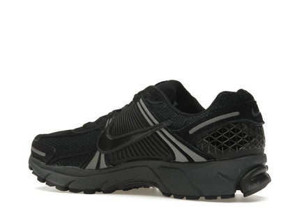 Nike Zoom Vomero 5 Black Metallic Dark Grey