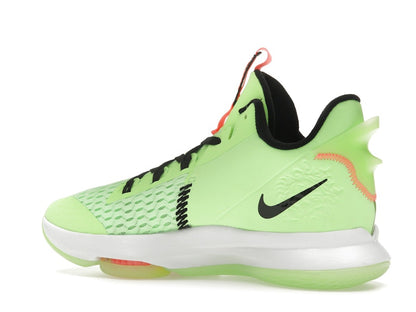 Nike LeBron Witness 5 Grinch