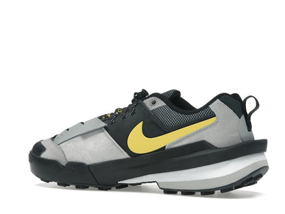 Nike Zegamadome SP sacai Matte Silver Yellow