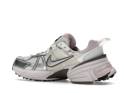 Nike V2K Run Platinum Tint Summit White Cave Stone Metallic Silver (Women's)