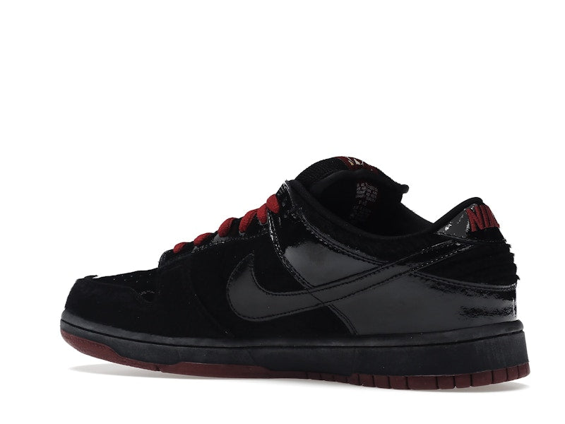 Nike SB Dunk Low Mafia