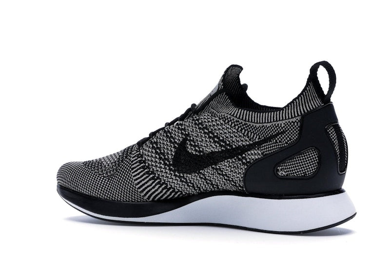 Nike Mariah Flyknit Racer Pale Grey Solar Red