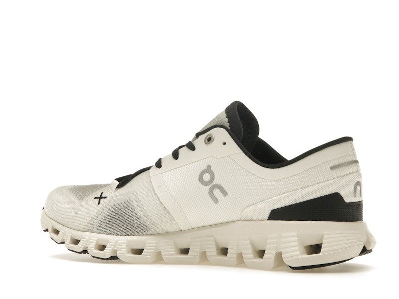 On Running Cloud X 3 White Black (Women's)