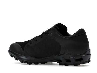 On Running Cloudventure Peak POST ARCHIVE FACTION Black Magnet (Women's)
