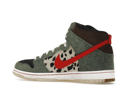 Nike SB Dunk High Dog Walker