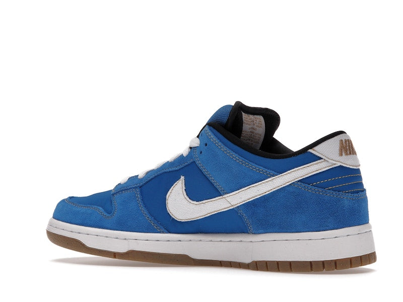 Nike SB Dunk Low Street Fighter Chun Li