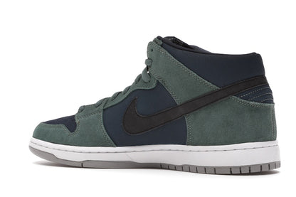 Nike SB Dunk Mid Nori