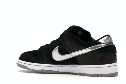 Nike SB Dunk Low Takashi 2